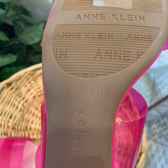 NWOT Anne Klein fuchsia pink Block Sandals with clear straps - Picture 4 of 5